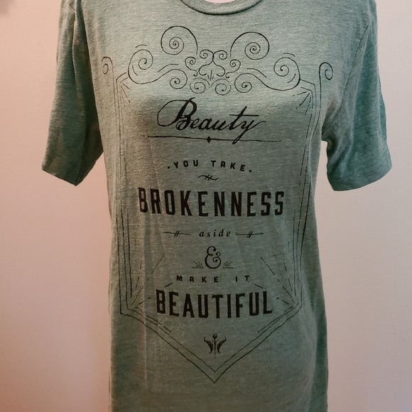 You take brokenness aside and make it beautiful - Picture 1 of 2